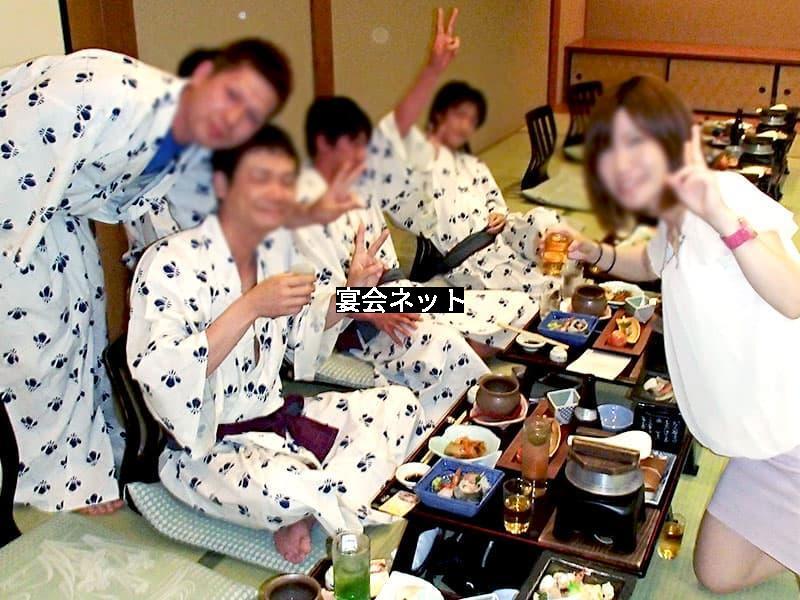 ノーマルコンパニオンと楽しく食事
