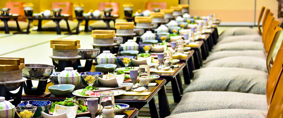熱海の旅館での宴会場