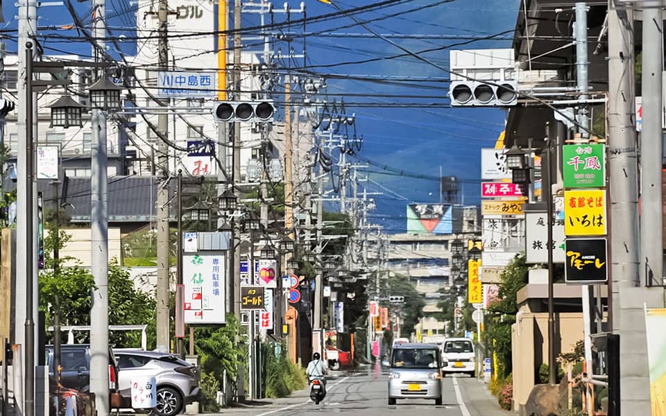 石和温泉街
