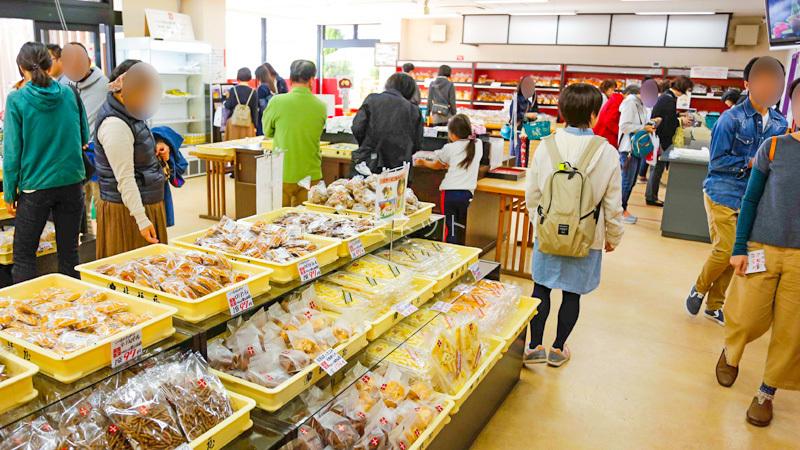 石和温泉桔梗屋本社工場のアウトレット