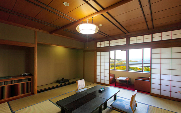 片山津温泉の旅館の客室