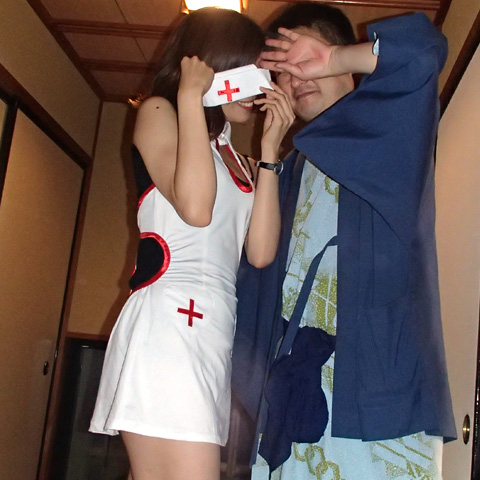 ノーマルコンパニオンと男性