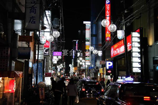 大阪市内の夜の繁華街