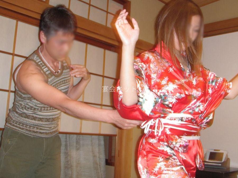 着物コンパニオン