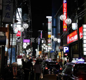 大阪市内の夜の繁華街