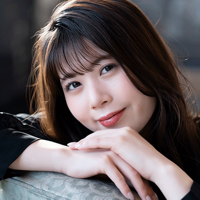 女性 コンパニオン