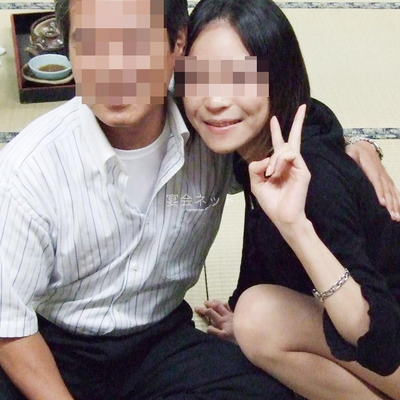 ノーマルコンパニオンとあそぶ男性