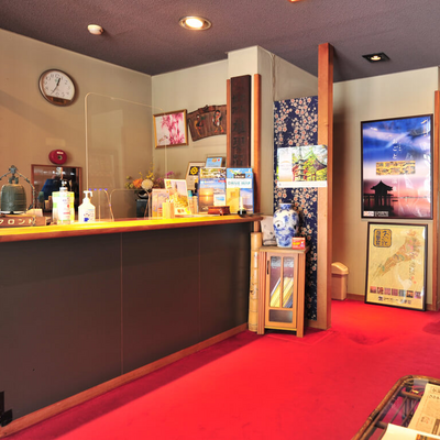 レトロな雰囲気が懐かしいロビー - 雄琴荘