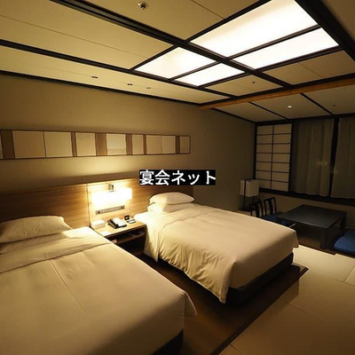 旅館のベッド付き客室
