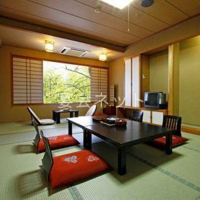 本館　和室10畳 - プラザホテル山麓荘