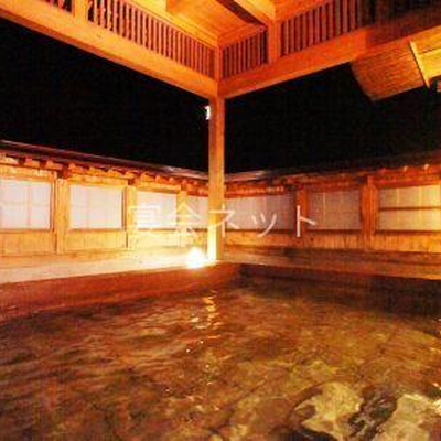 数寄屋造りの桧露天 - ホテル銀水