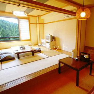 談話室付のゆったりした客室 - 渓雲閣