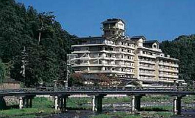 外観 - 依山楼岩崎