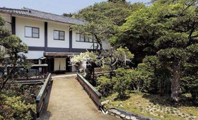 旅館正面 - うぐいす谷温泉　竹の葉