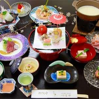 料理 - 旅館つるや