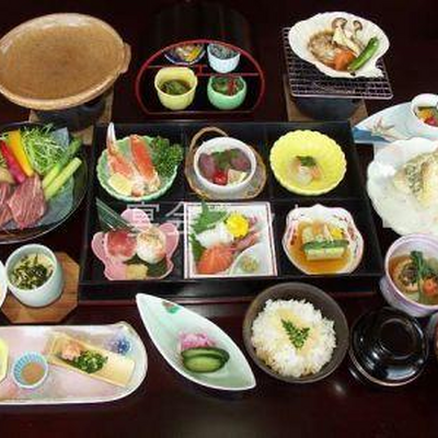 季節の彩りご膳 - 大雪山白金観光ホテル