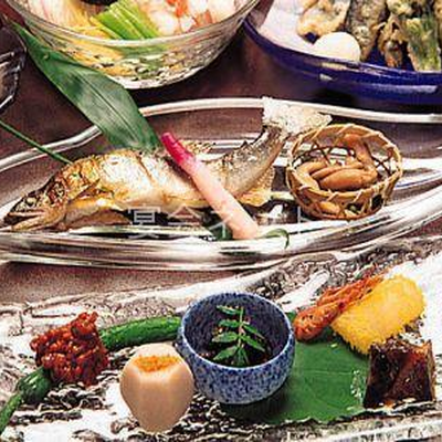 料理 - 貴船べにや