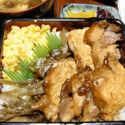 ランチメニュー軍鶏弁当 - 玉屋旅館