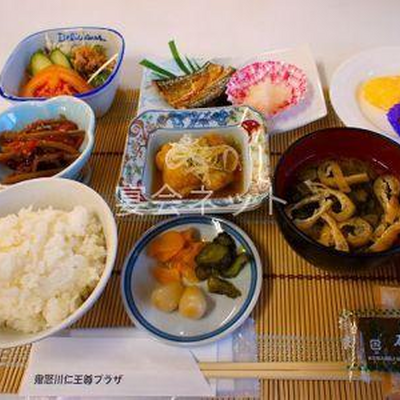 料理 - 仁王尊プラザホテル