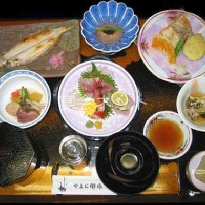 料理 - やまに郷作