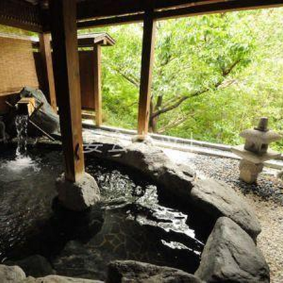 やま津みの湯　露天風呂 - 芭新萃