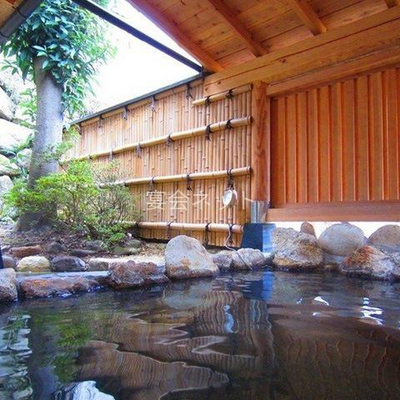いづみやの岩石露天風呂