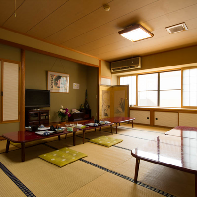 山賊館の客室