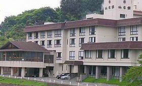 外観 - 仙庄館