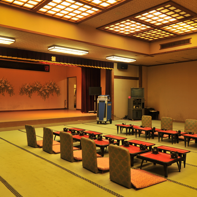 宴会場-鈴岡