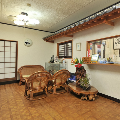 フロント - ふるさと民宿 河内屋